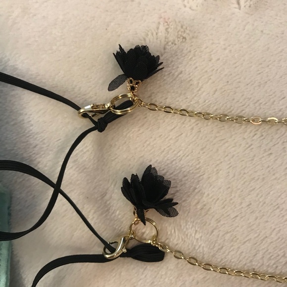 Rose Mask Chain - Picture 4 of 4